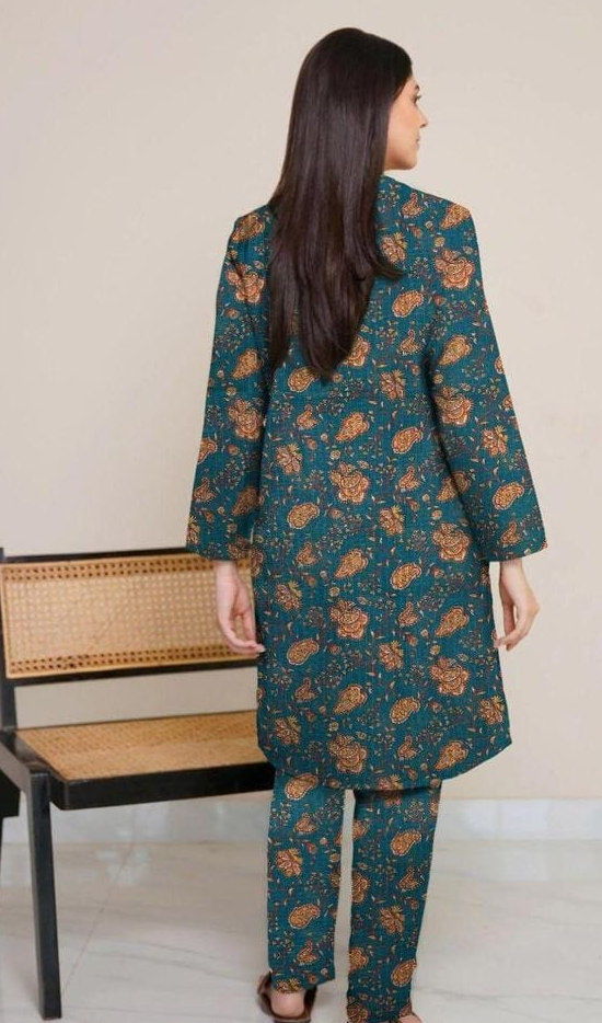 3 Pcs Women's Unstitched Lawn Printed Suit